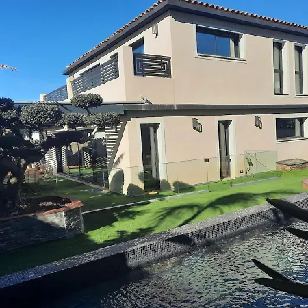 Villa With Heated Pool Close To Beach ساناري سور مير