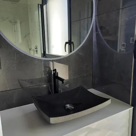 بيت للعطل Villa With Heated Pool Close To Beach *